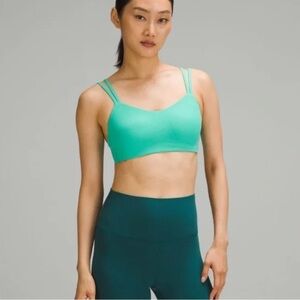 Lululemon Green Seamless Cloud Bra with Adjustable Straps